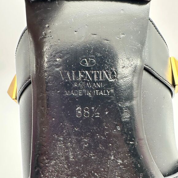 VALENTINO Roman Rockstud Black Gold Cage Flat 38.5 Pointed Toe Leather Gladiator - Picture 10 of 15